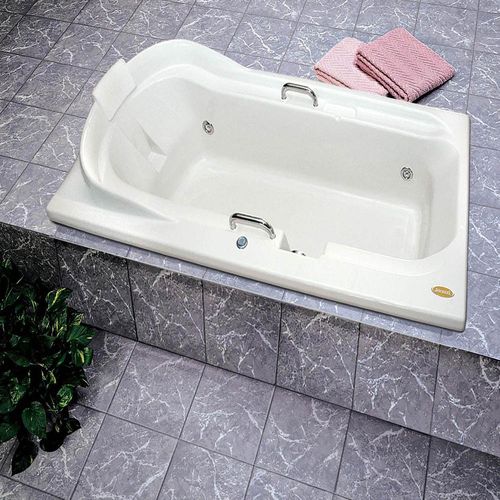 Banheira de Hidromassagem Jacuzzi Regina G2 sem Aquecedor em Acrílico 140x90x45cm